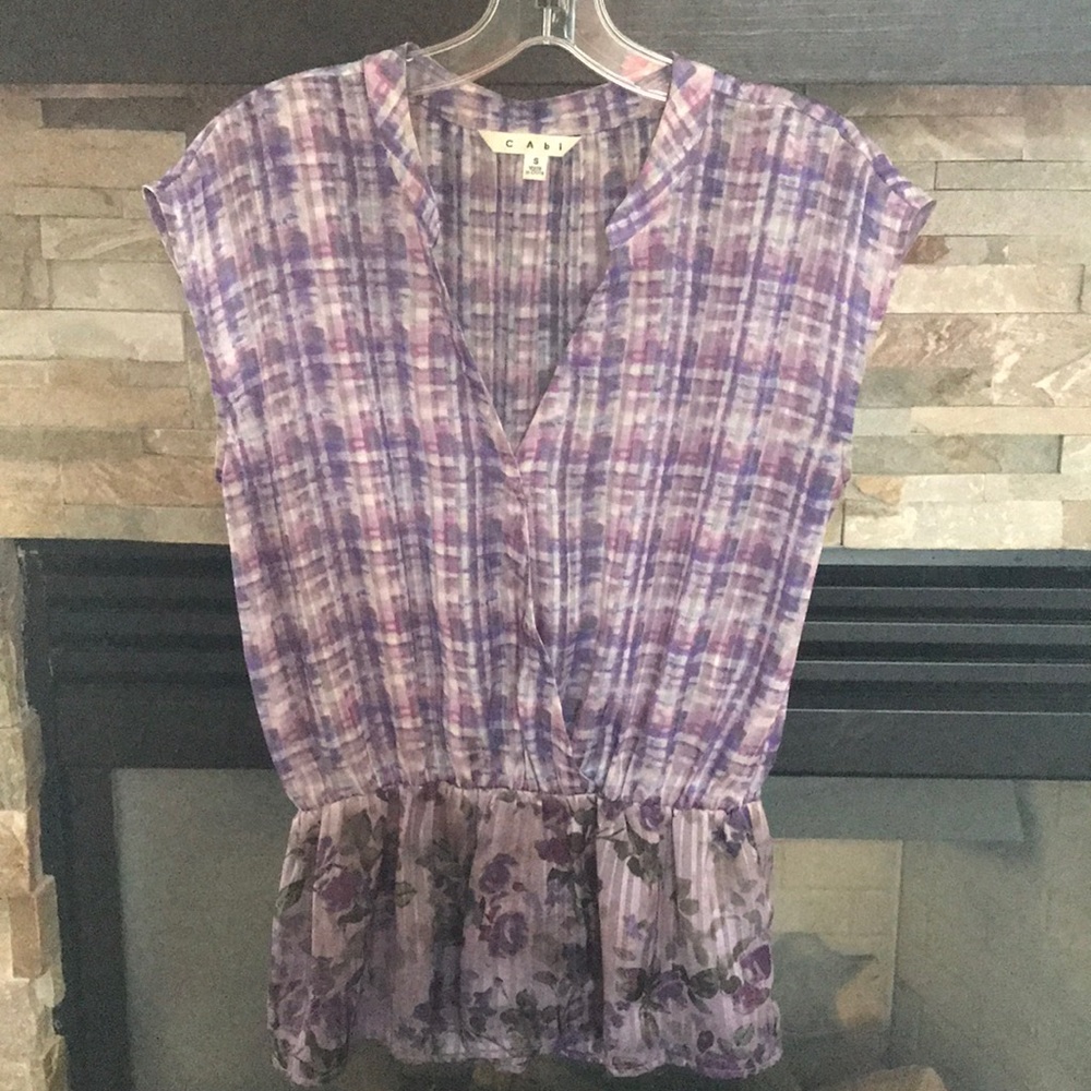 CAbi Whispy flowy blouse